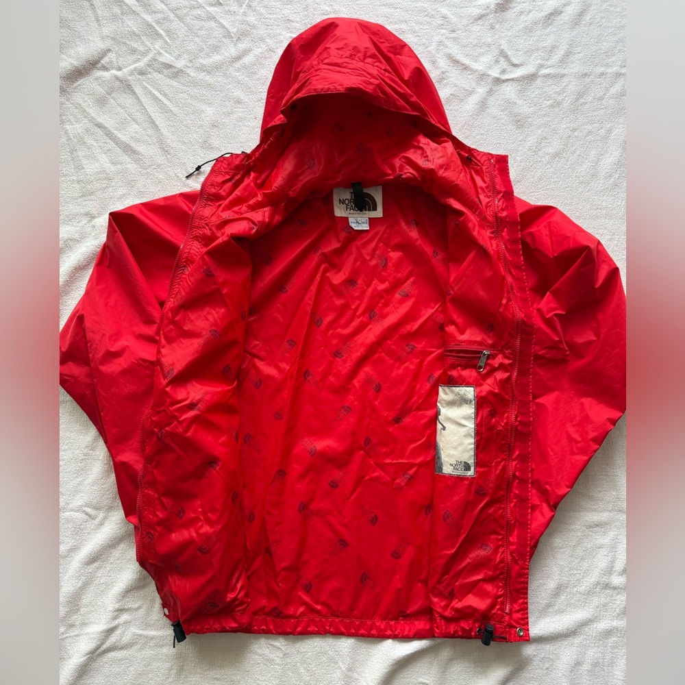 Vintage North Face  Red Hooded Rain Jacket Large - Picture 17 of 17
